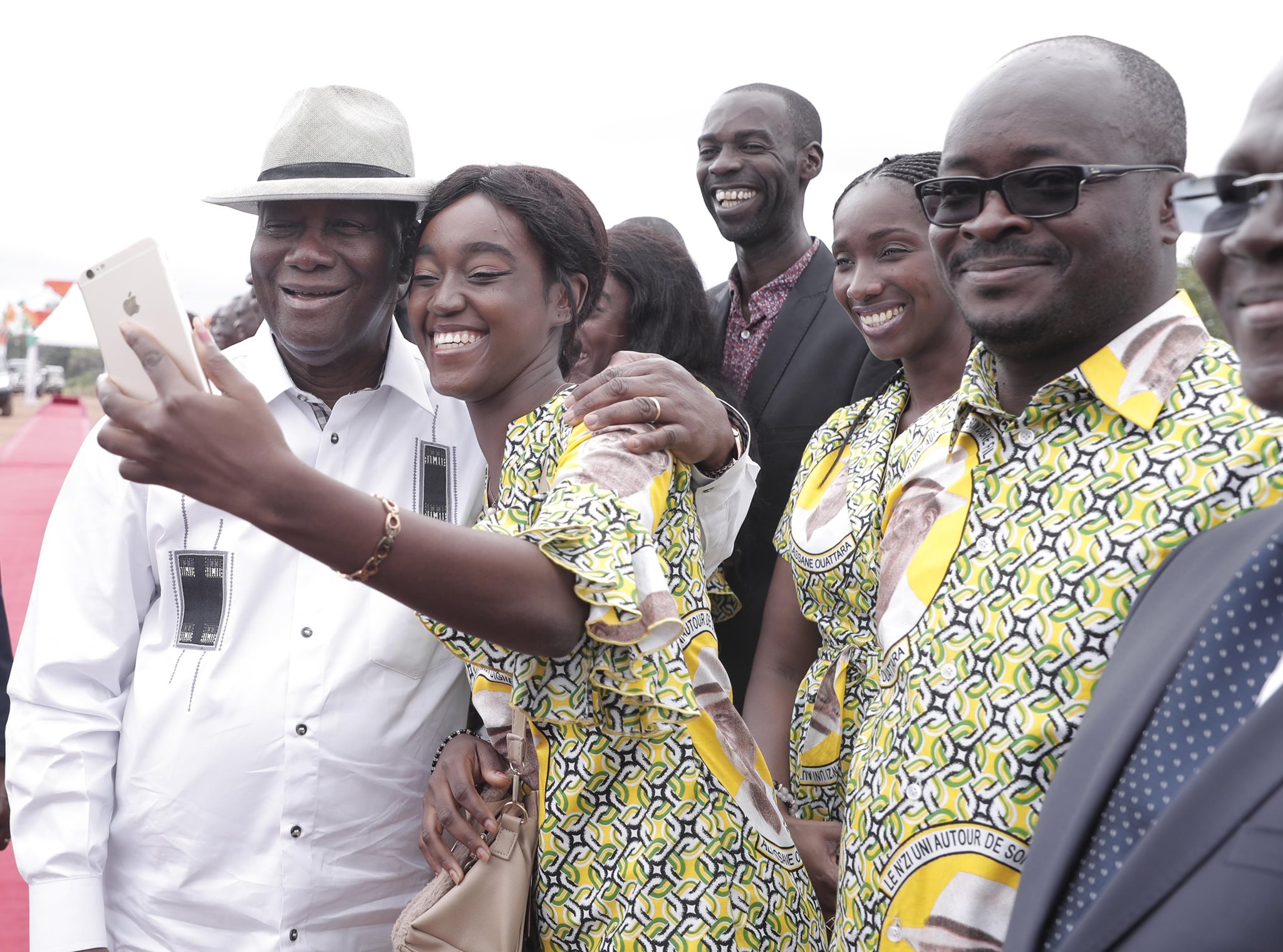 Alassane Ouattara appelé à apaiser l'opposition après sa prestation de serment