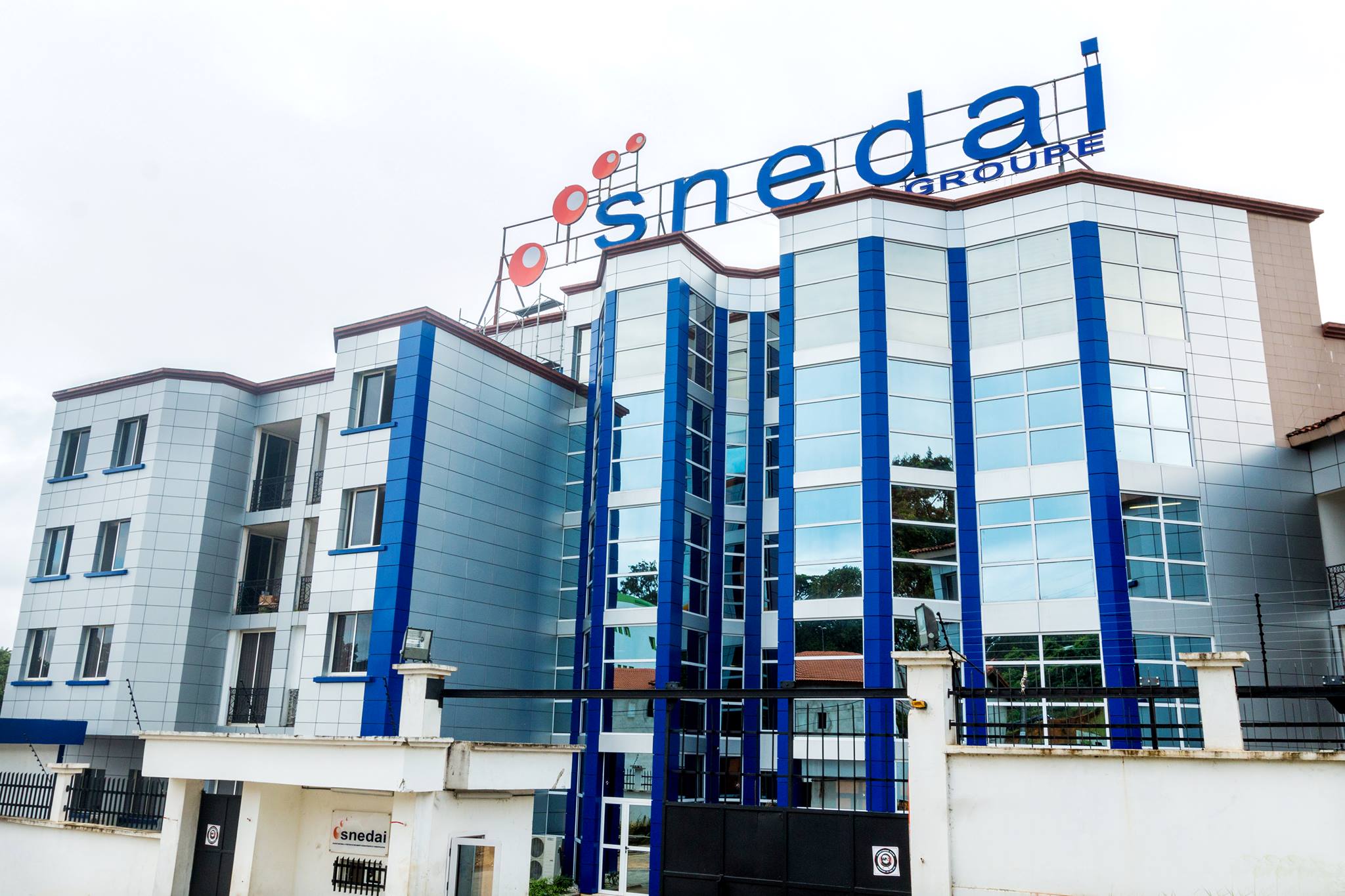 [SNEDAI Groupe] Les usagers peuvent enfin récupérer leurs passeports biométriques après la panne de connexion