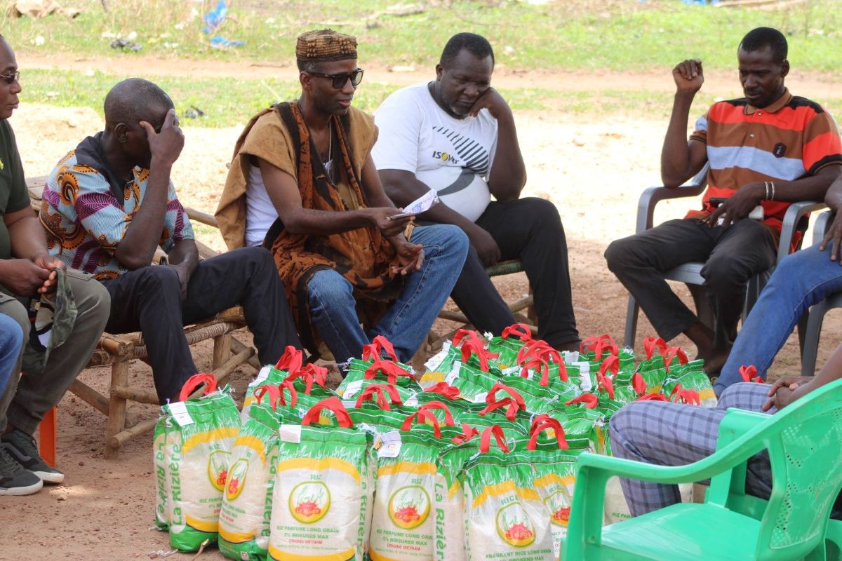 [Pâques 2026] Brahima Coulibaly soutient des familles chrétiennes de Sèhèlè