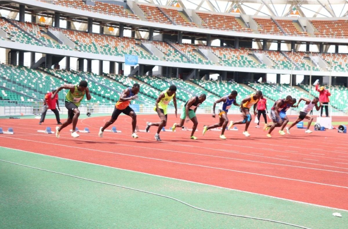 [Sport] Honneur à l'athlétisme, honte au football