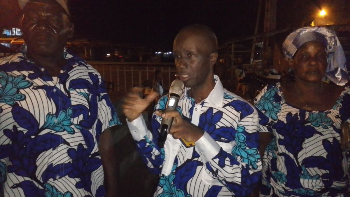 [Man]Désiré Mohy aux côtés des femmes de l’association KWAAKODO