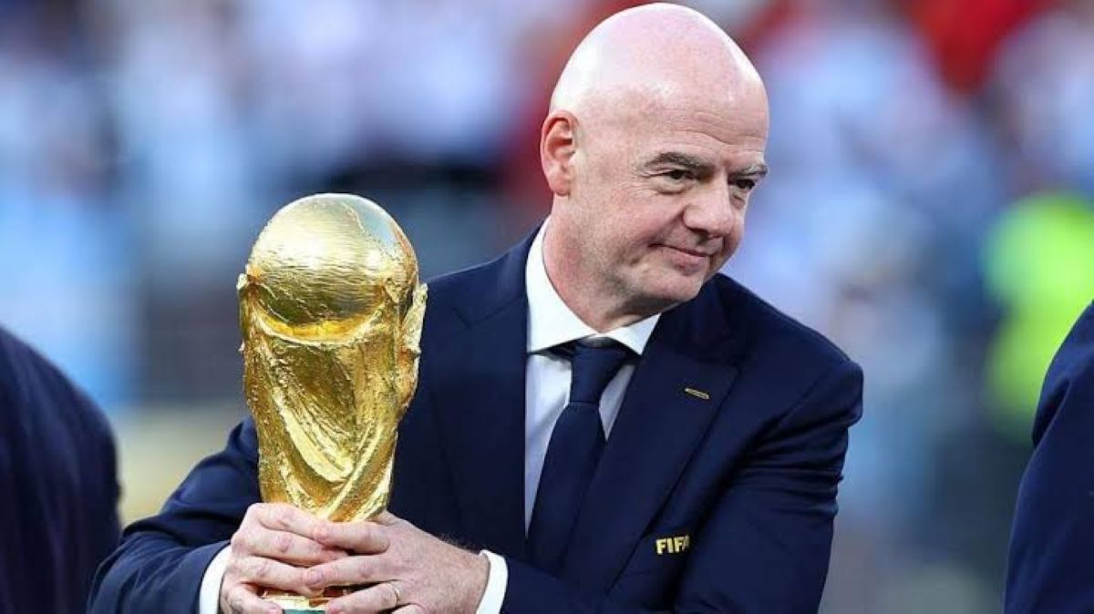 Propos d'observateur / Football-FIFA / Flèches groupées contre Infantino : Européens plaisantins !